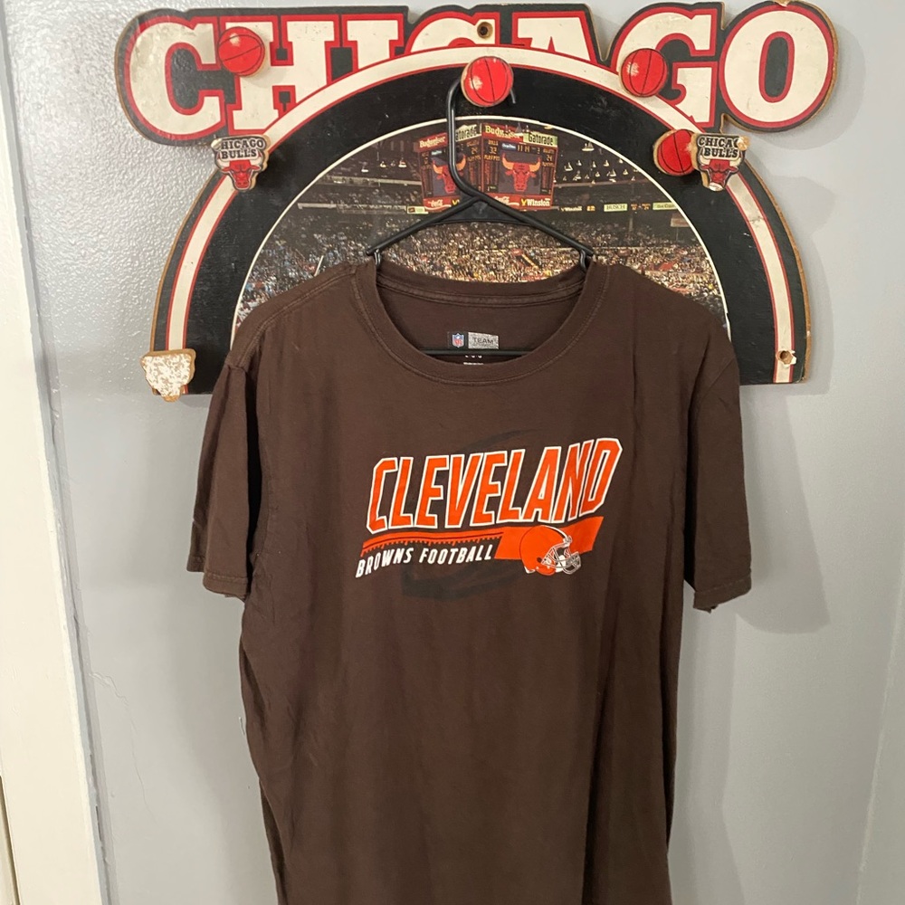 Cleveland browns t shirt size large